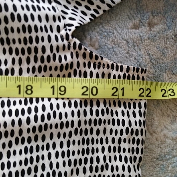 Oh Baby By Motherhood Keyhole Maternity Top L - Picture 9 of 10